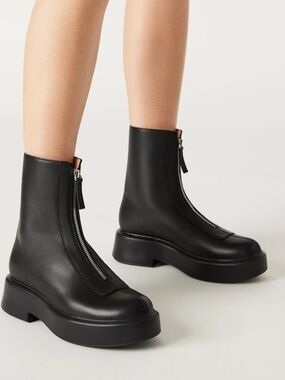 Steve Madden-JONES BLACK LEATHER Zipper Boot